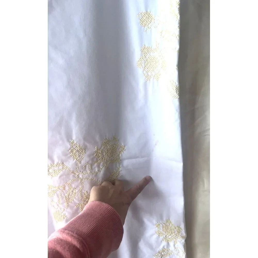Vintage Hand Cross Stitch Floral Table Runner Tablecloth Scalloped Edge 48x24